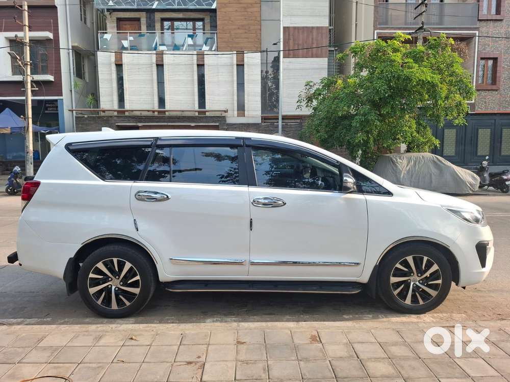 Toyota Innova Crysta [2020-ongoing] 2.4 Zx At 7 Str, 2022, Diesel