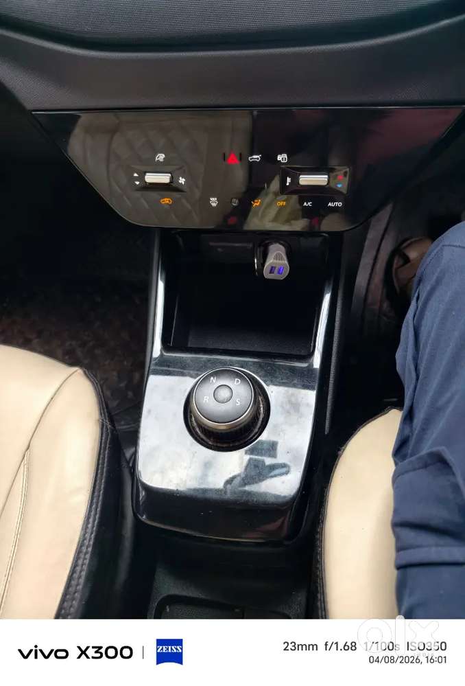 Tata Punch Ev 2025 With 300km Range (8 Air Bag Safety)