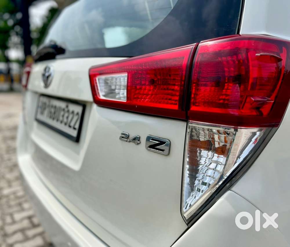 Toyota Innova Crysta Zx 7 Str Diesel (2018)
