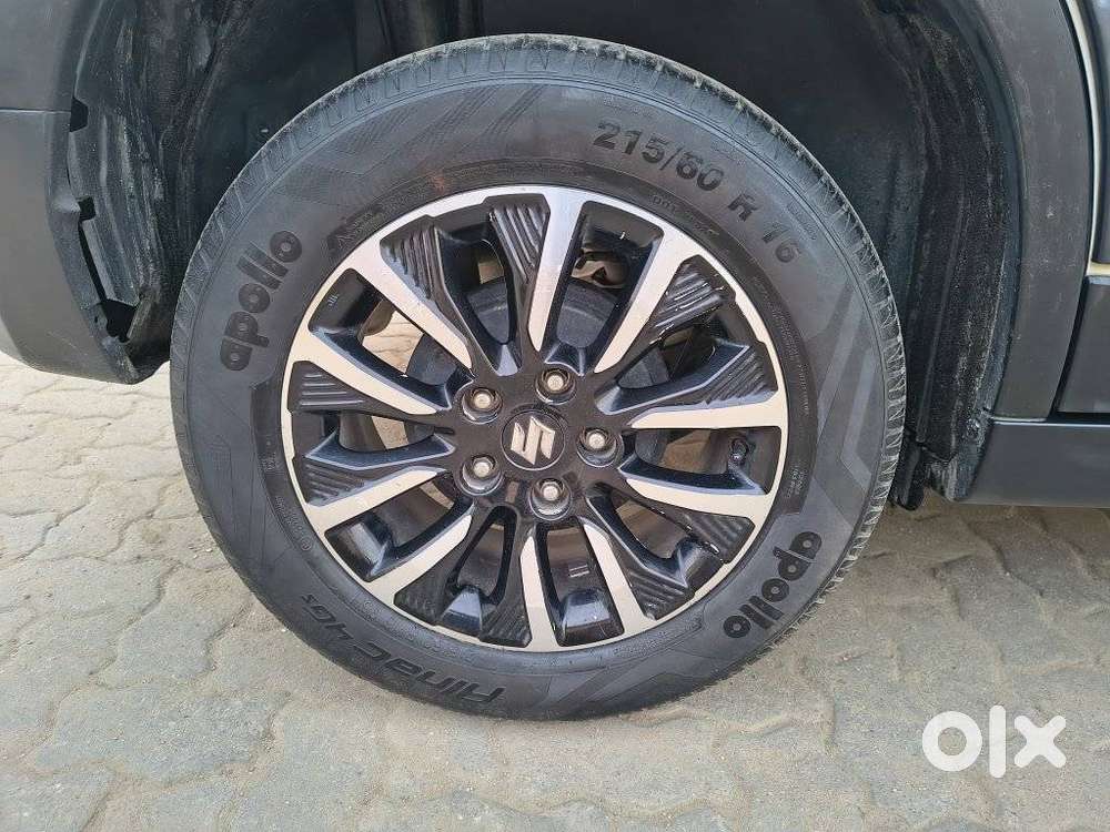 Maruti Suzuki Brezza 1.5 Zxi Smart Hybrid Dual Tone, 2022, Petrol