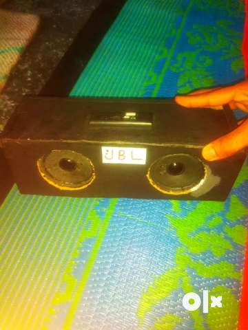 Bluetooth speaker discount on off switch
