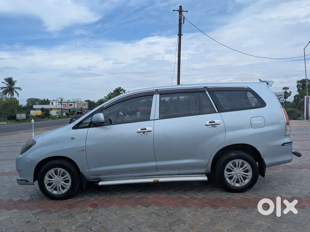 Toyota Innova 2011 Diesel 215000 Km Driven