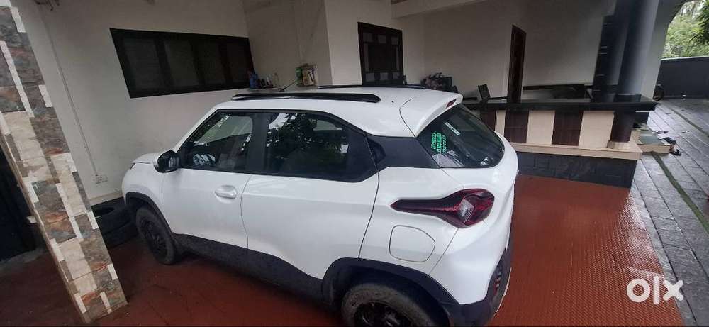 Tata Punch Power Steering Abs Ebd Rear Camera Rear Park Sensor Harman