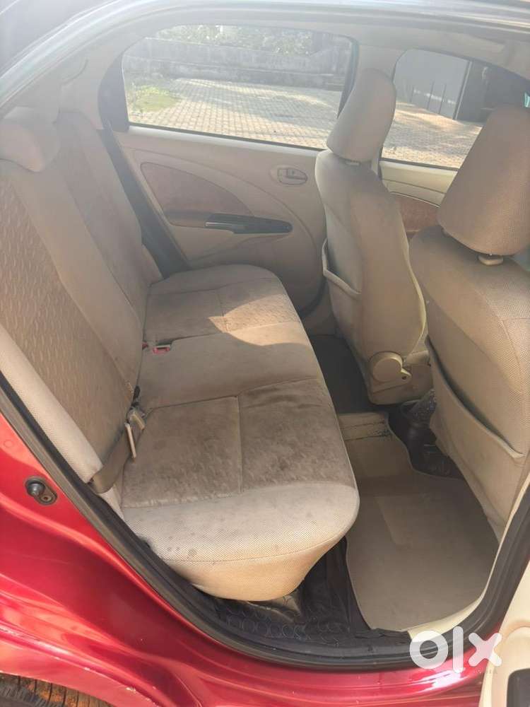 Toyota Etios Liva 2017 Petrol Vx Bs4 Dual Tone