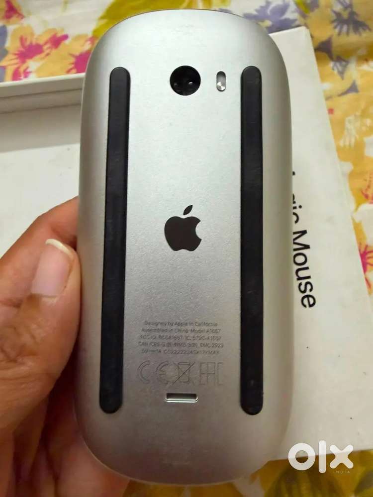 Apple Magic Mouse 2 &ndash; Original  Excellent Condition  With Original B