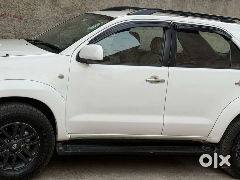 Toyota Fortuner Diesel 2011