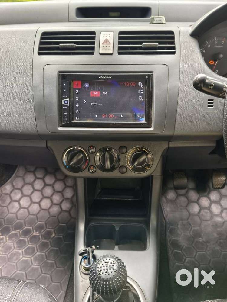 Maruti Suzuki Swift Vxi + Manual, 2006, Petrol