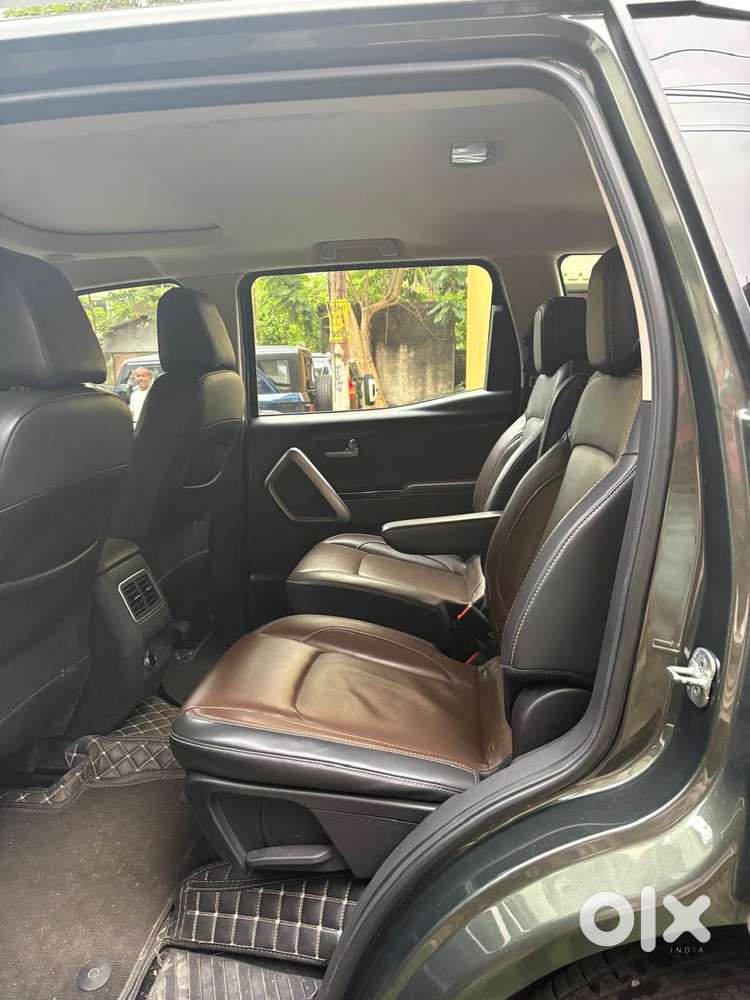 Mahindra Scorpio-n 2.0 Z8 L Petrol At 6 Str, 2023, Petrol