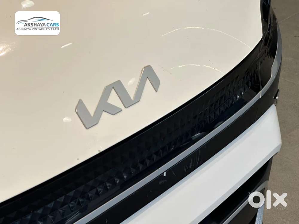 Kia Carens 1.5 Premium 7 Str, 2023, Petrol