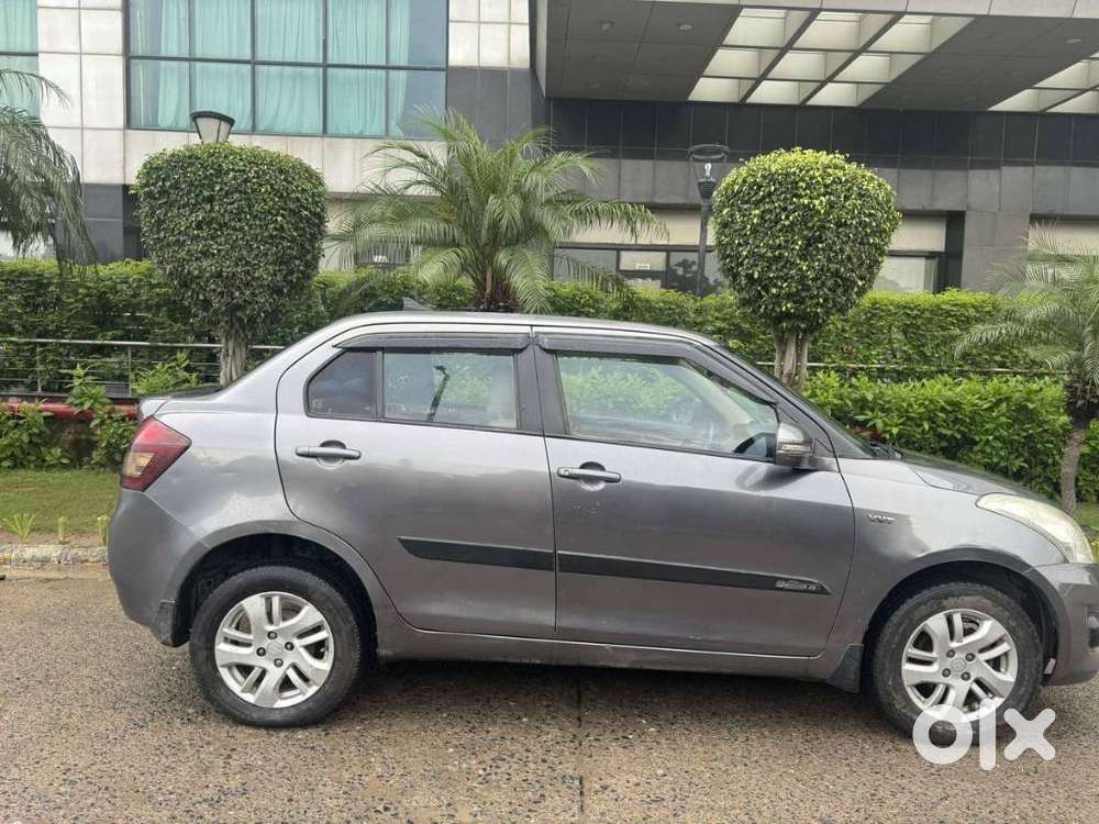 Maruti Suzuki Swift Dzire 1.2 Zxi Bsiv, 2013, Petrol