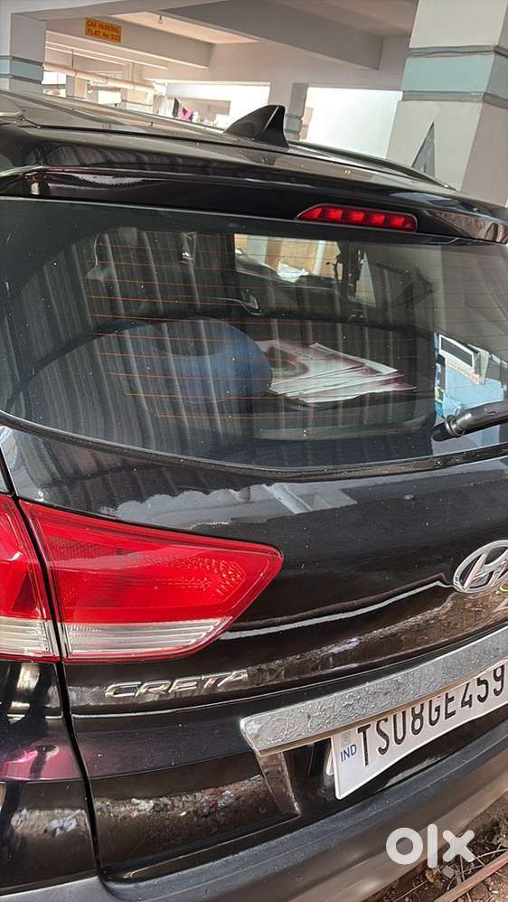 Hyundai Creta Petrol -top End - Sunroof