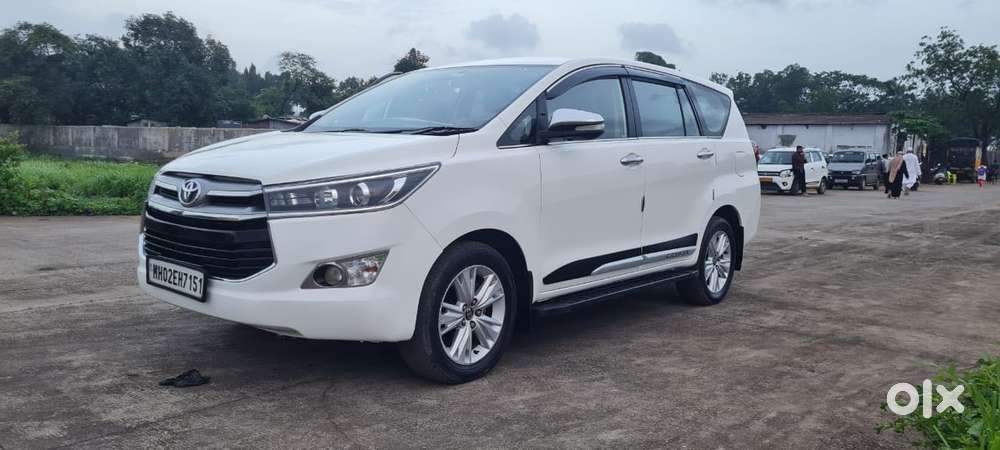 Toyota Innova Crysta 2.8z Automatic, 2016, Diesel