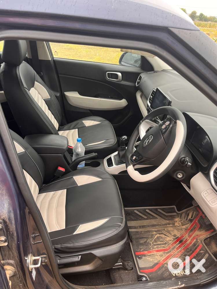 Hyundai Venue Petrol 2023
