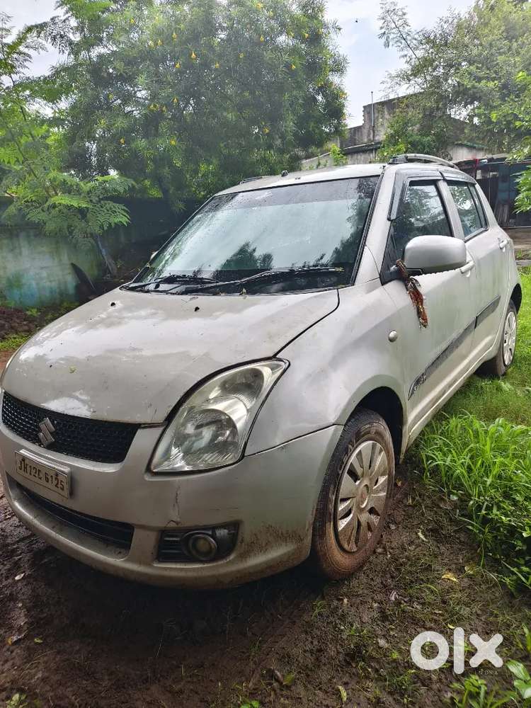 Maruti Suzuki Swift Lxi 2012