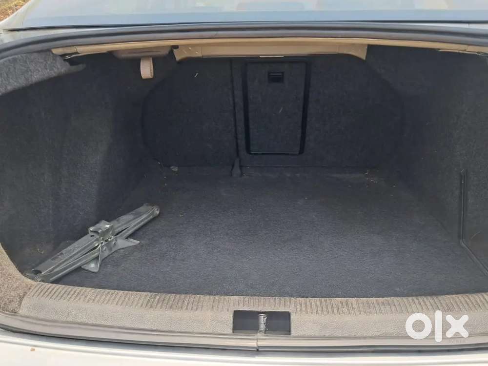 Volkswagen Jetta 2010 Diesel 143562 Km Driven