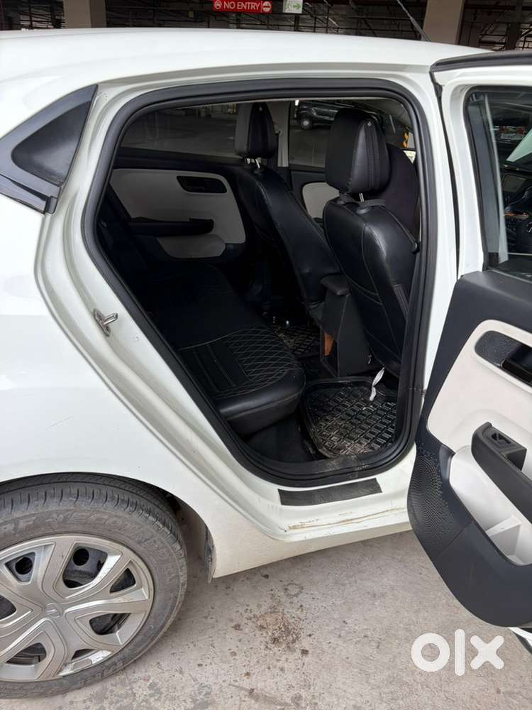 Tata Altroz Xt Petrol 2023 &ndash; Excellent Condition (negotiable)