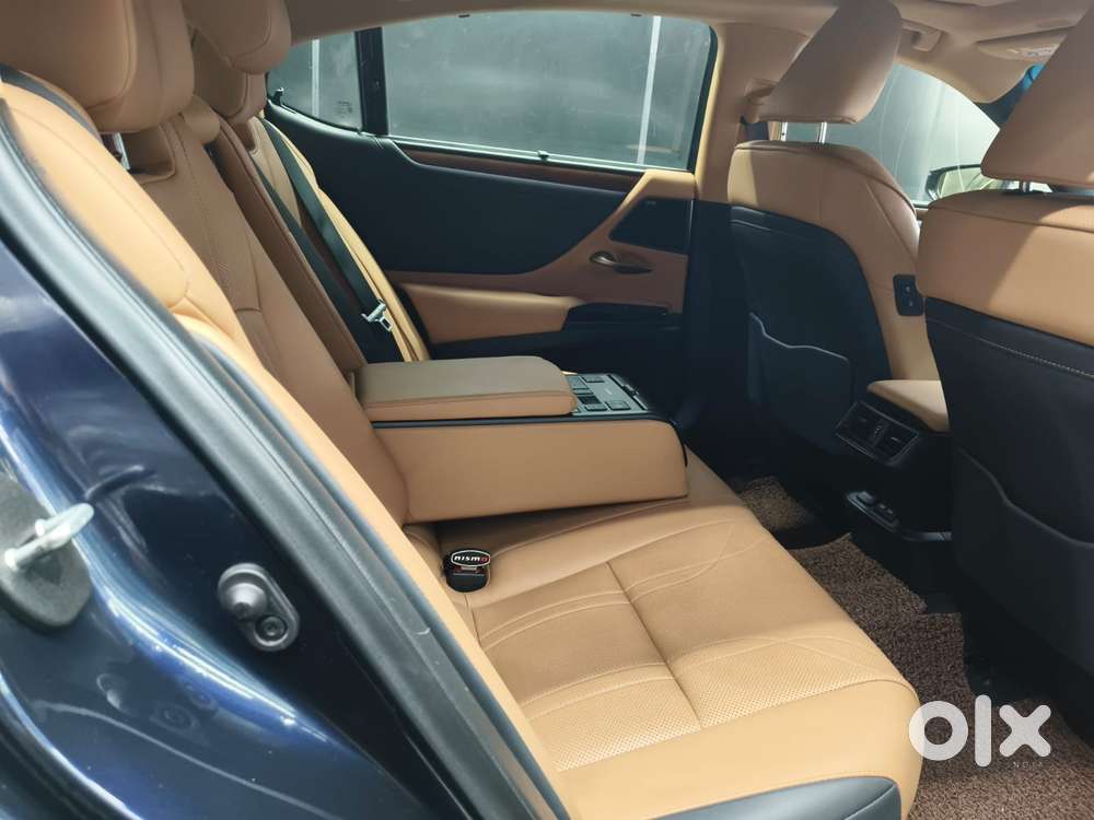 Lexus Es 300h Luxury, 2023, Petrol