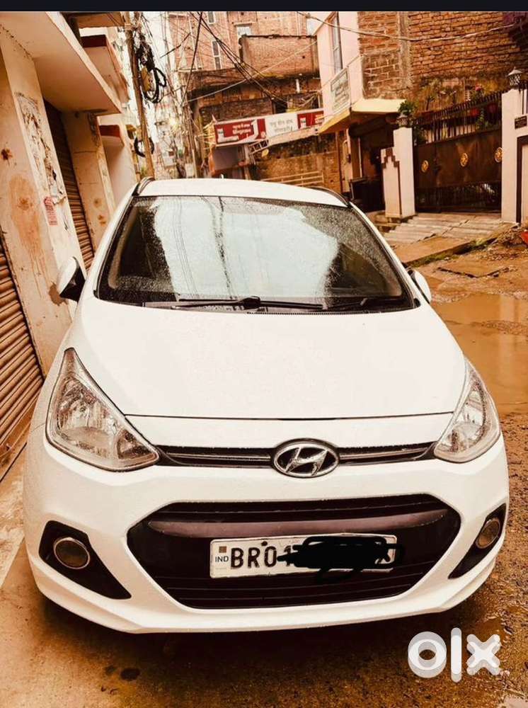 Hyundai Grand I10 Sportz 2017 Car
