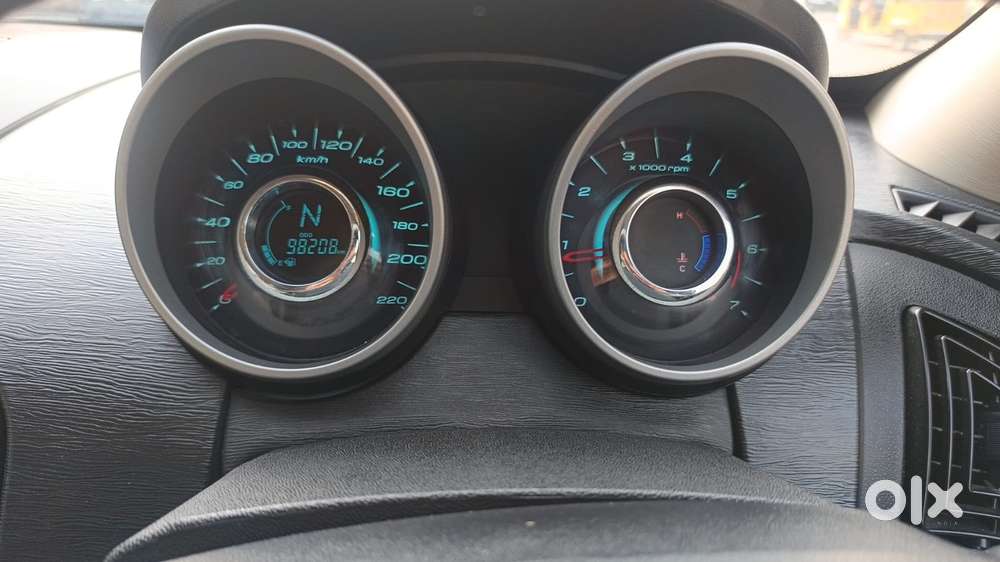 Mahindra Xuv500 At W10 Awd, 2016, Diesel