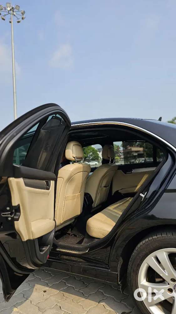 Mercedes-benz C250 (w204)  2011  Excellent Condition