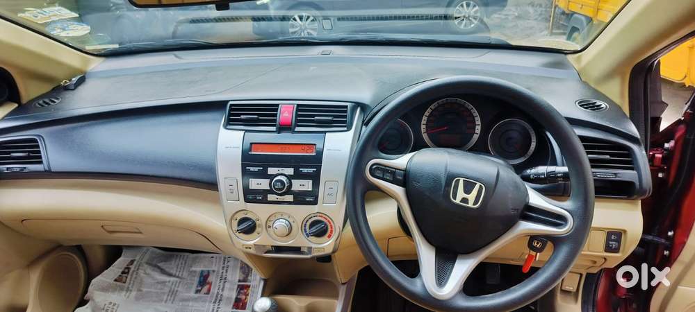 Honda City V Mt, 2011, Petrol