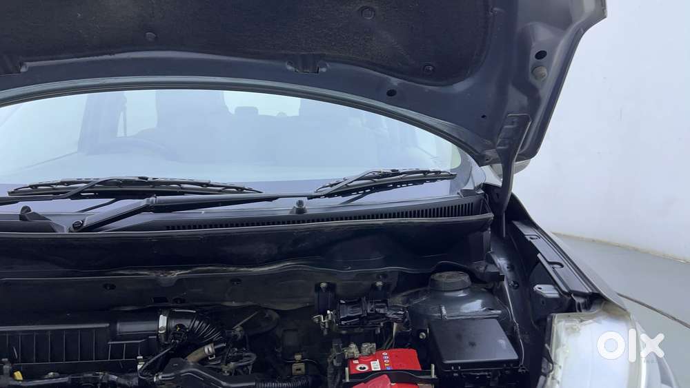 Maruti Suzuki Ertiga Vxi At, 2021, Petrol