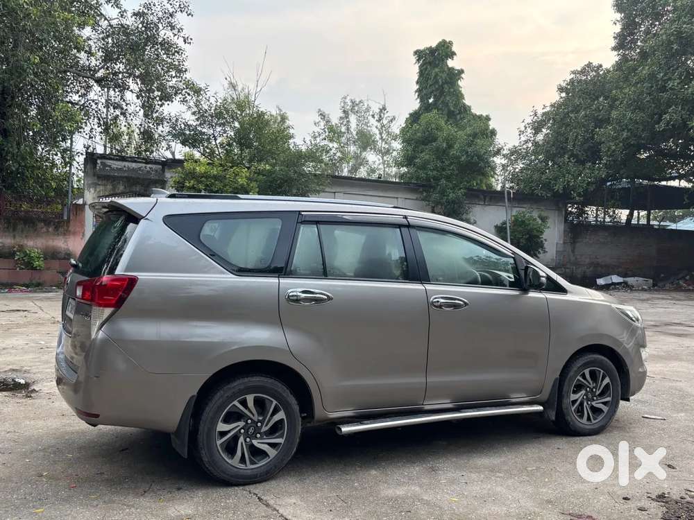 Toyota Innova Crysta 2.4 G Plus Mt 7 Str, 2019, Diesel