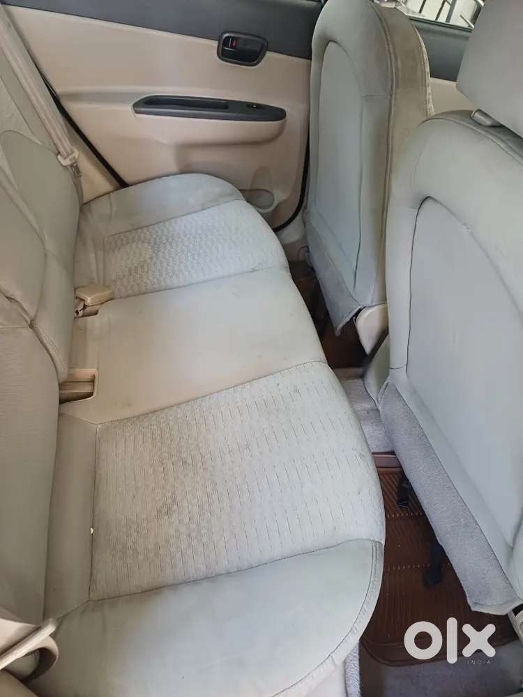 Hyundai Verna 2010 Model