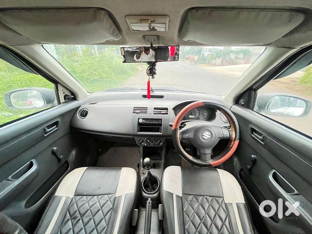 Maruti Suzuki Swift Lxi Bsiii, 2010, Petrol