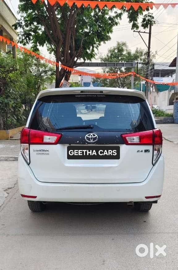 Toyota Innova Crysta 2.4 V 7 Str, 2016, Diesel