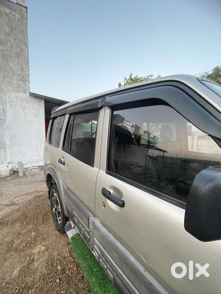 Mahindra Diesel Car 2006