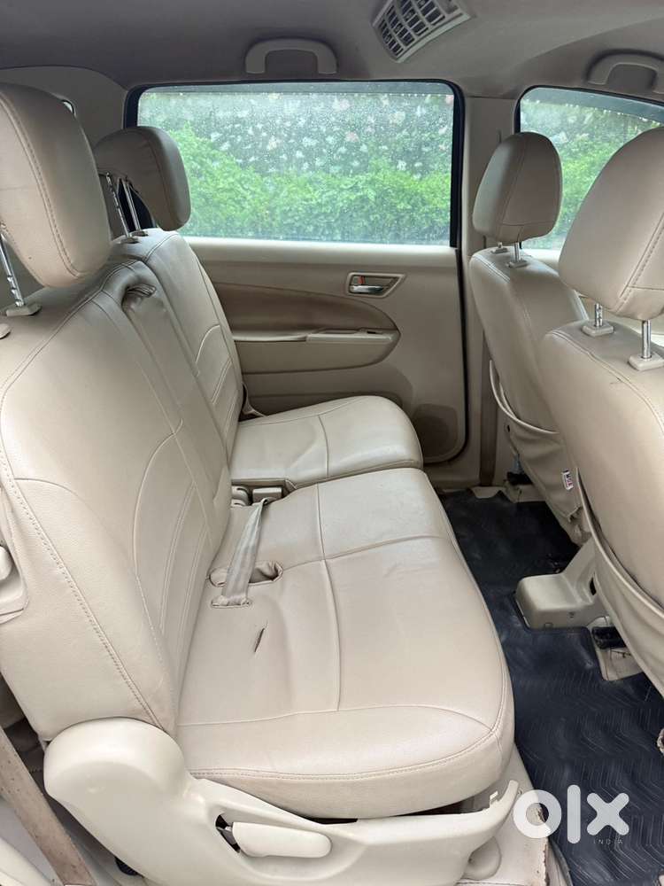 Maruti Ertiga Green Vxi Cng