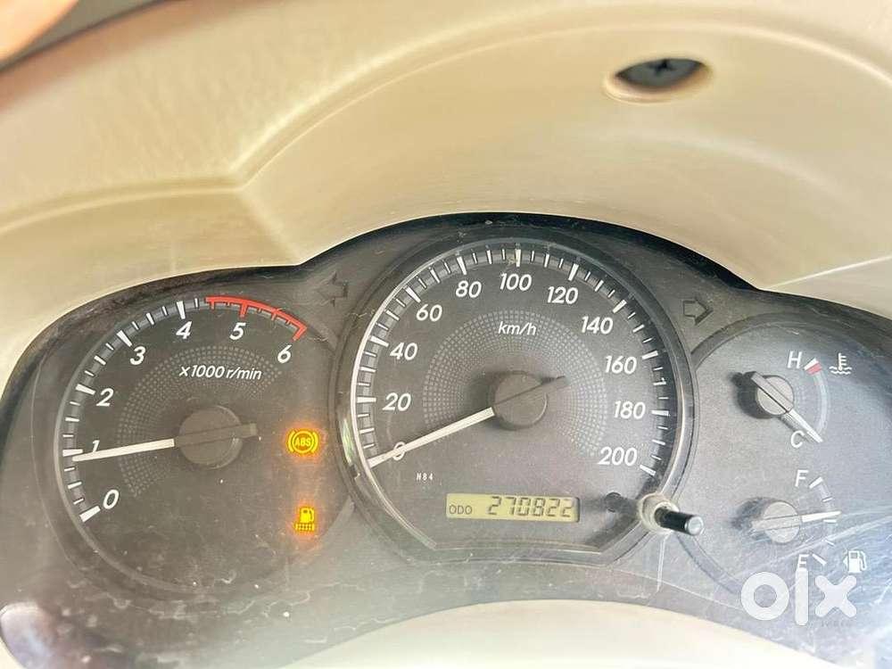 Toyota Innova 2013 Diesel 275000 Km Driven