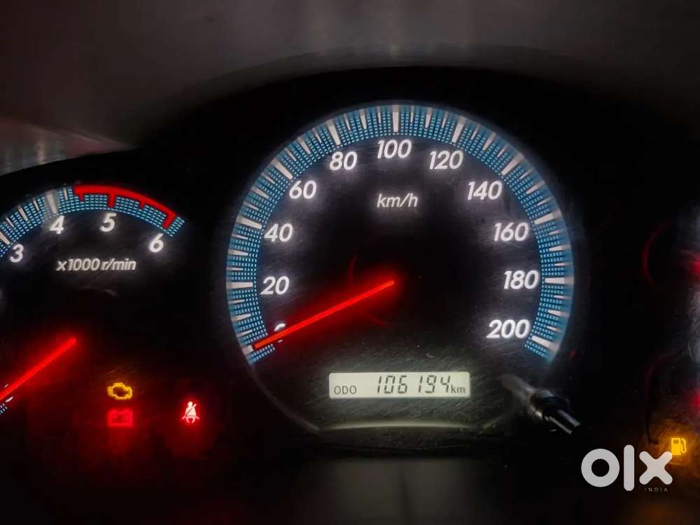 Innova 2014 V, 1st Owner, 106000km, Mp Number Well Maints