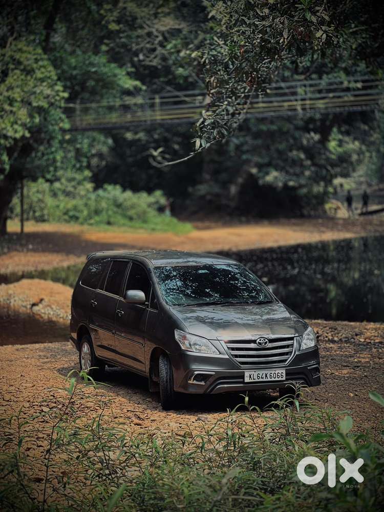 Toyota Innova 2011 Diesel Well Maintained