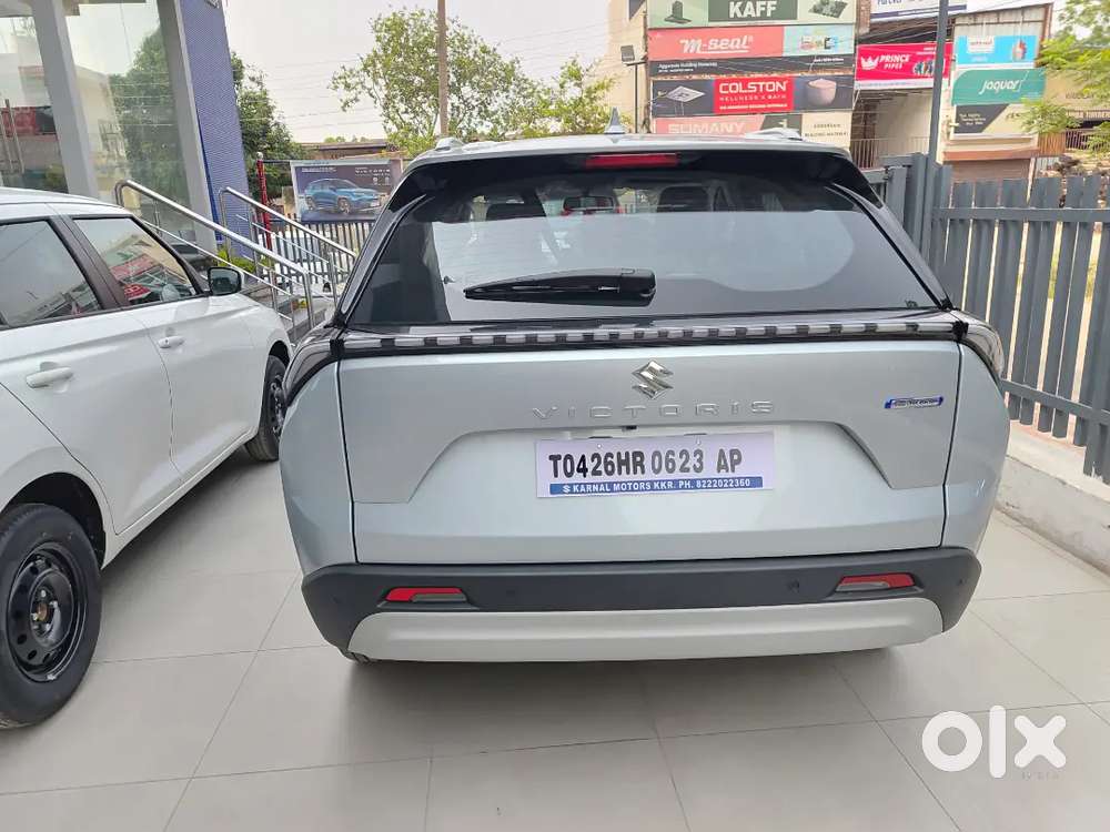 Model Zxi (o) Silver With Top Model Alloys