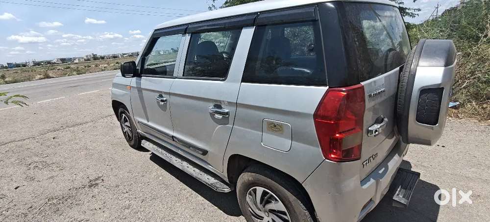 Mahindra Tuv 300 2018