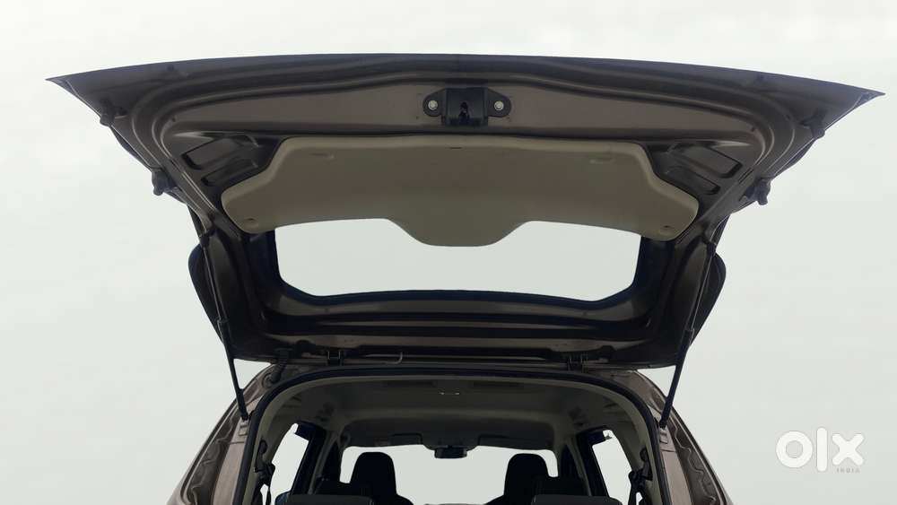 Renault Triber Rxt, 2024, Petrol