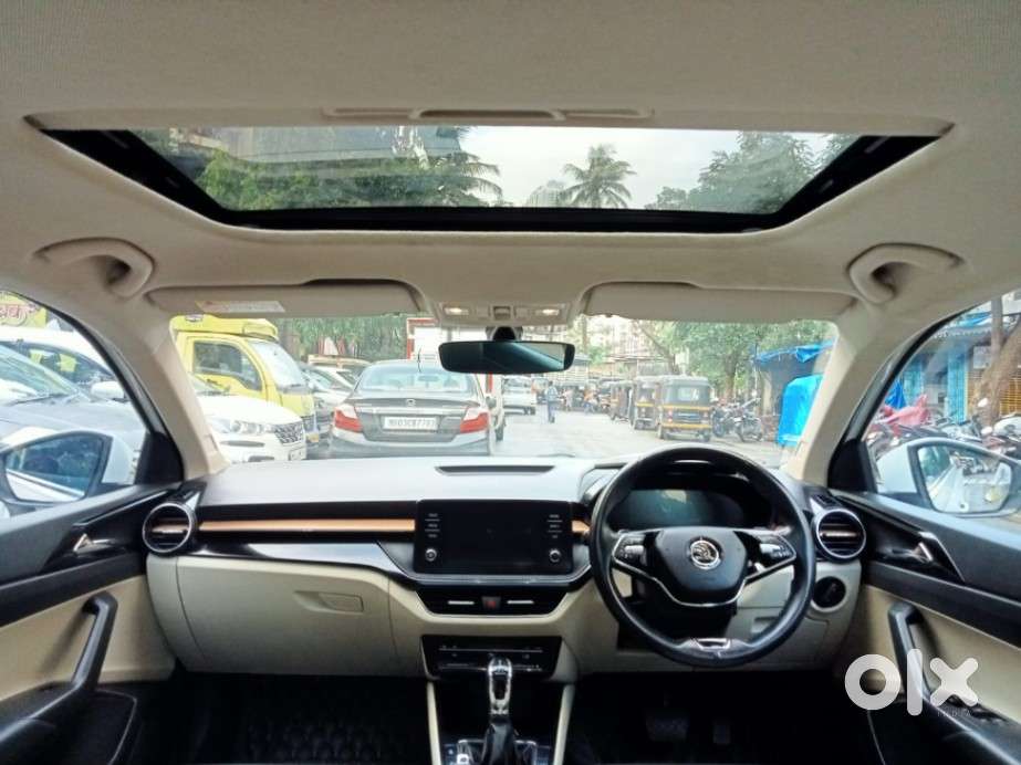 Skoda Slavia Style 1.0l Tsi At, 2023, Petrol