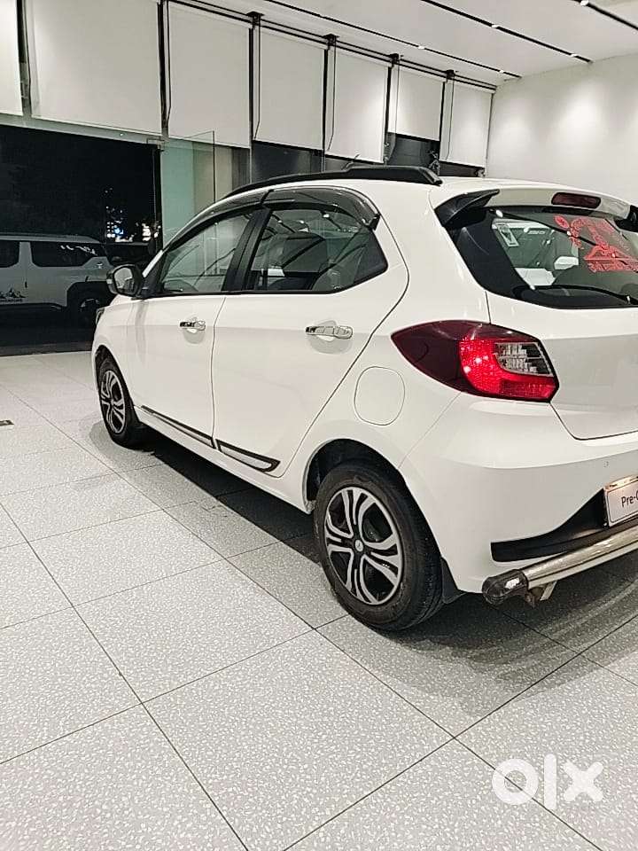Tata Tiago 1.05 Revotorq Xt, 2023, Petrol