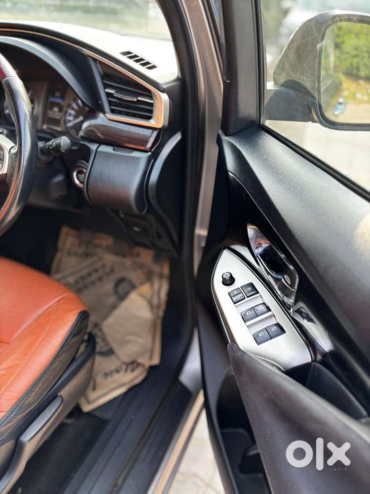 Toyota Innova Crysta