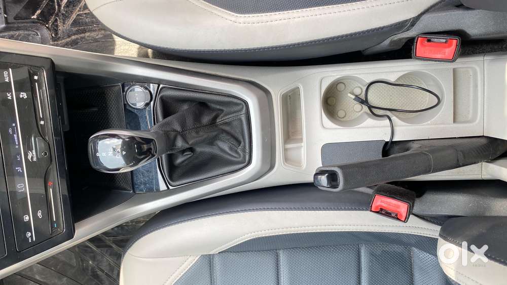Volkswagen Taigun 1.0 Tsi Highline At, 2022, Petrol