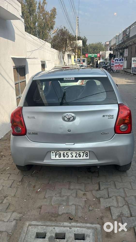 Toyota Etios Liva 2012