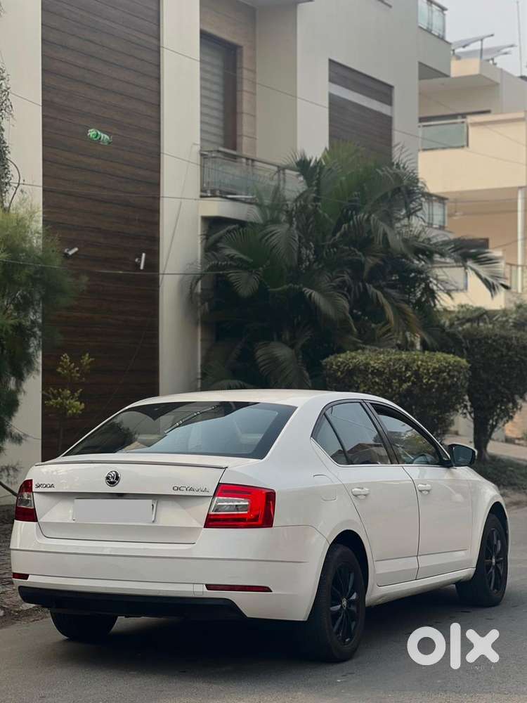 Skoda Octavia 1.8 Tsi Style Plus At, 2018, Petrol