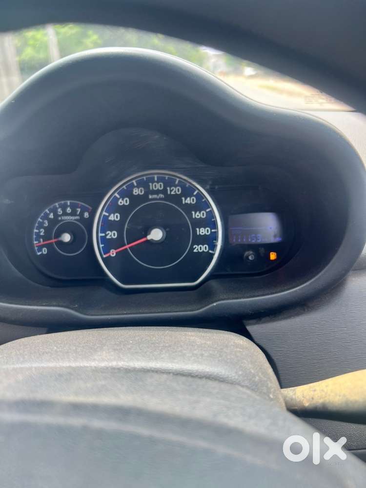 Hyundai I10 2011 Km Driven 111000