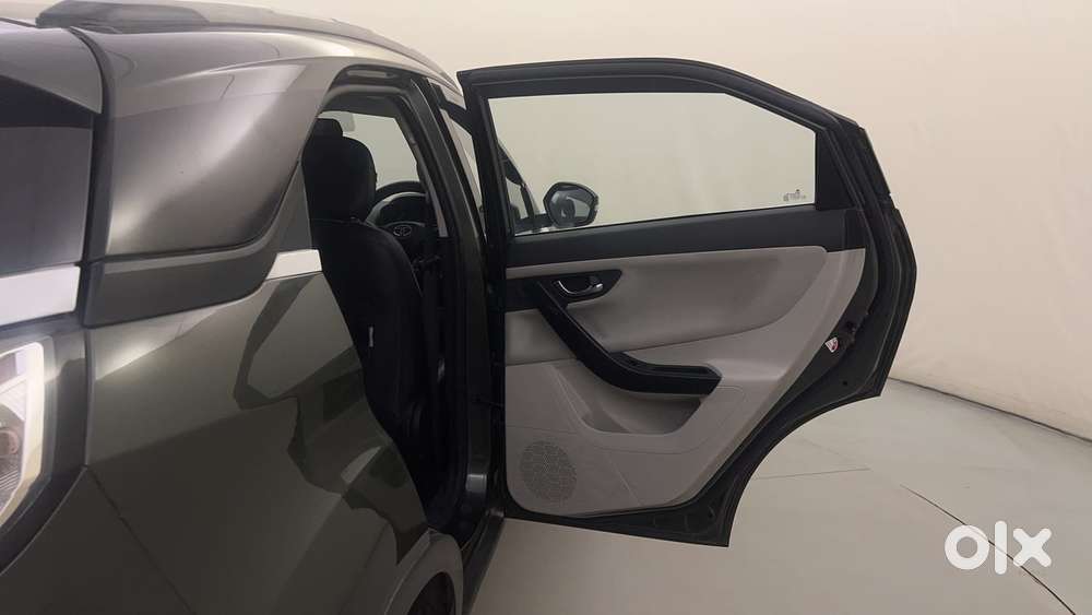 Tata Nexon 1.2 Revotron Xza Plus, 2020, Petrol