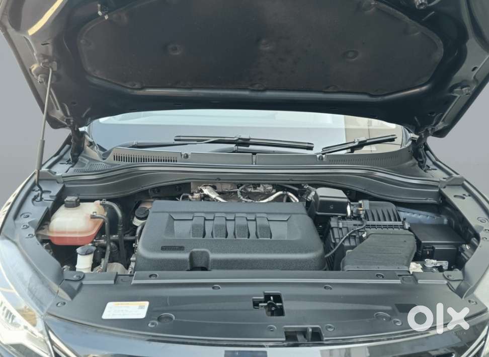 Mahindra Xuv700 2.2 Ax 7 Diesel At Str Awd, 2024, Diesel