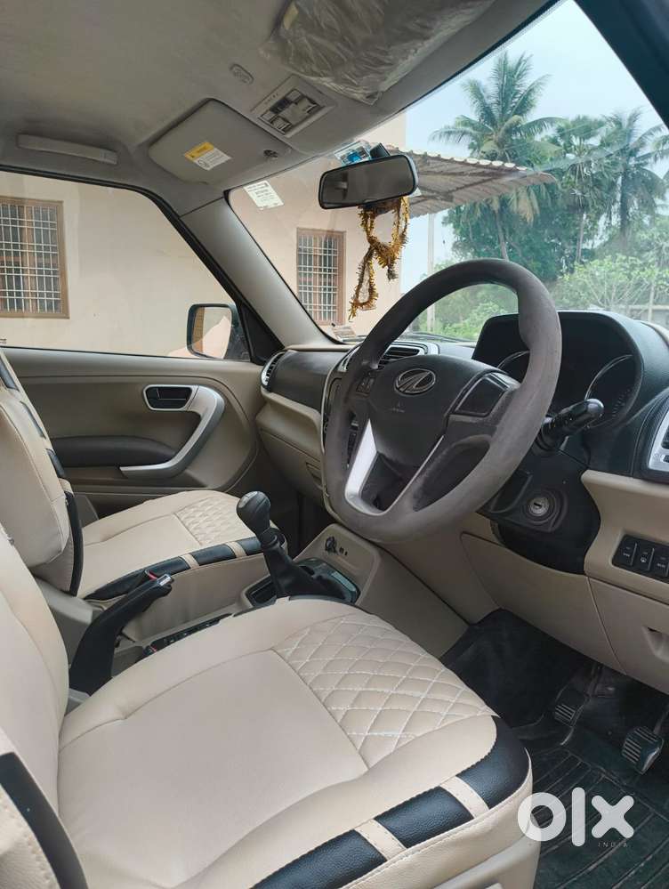 Mahindra Tuv 300 T10, 2017, Diesel