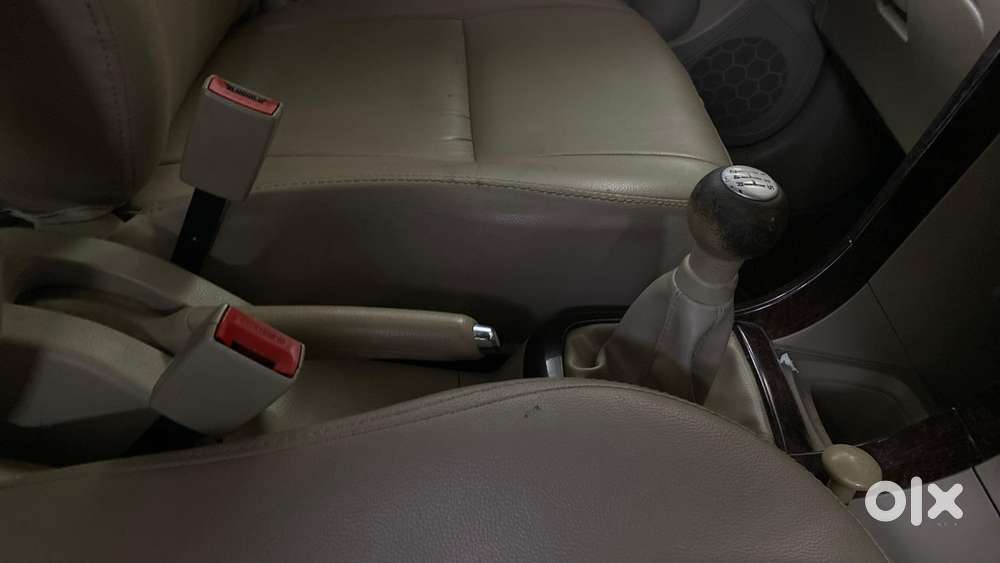 Maruti Suzuki Swift Dzire Vxi 1.2, 2015, Petrol