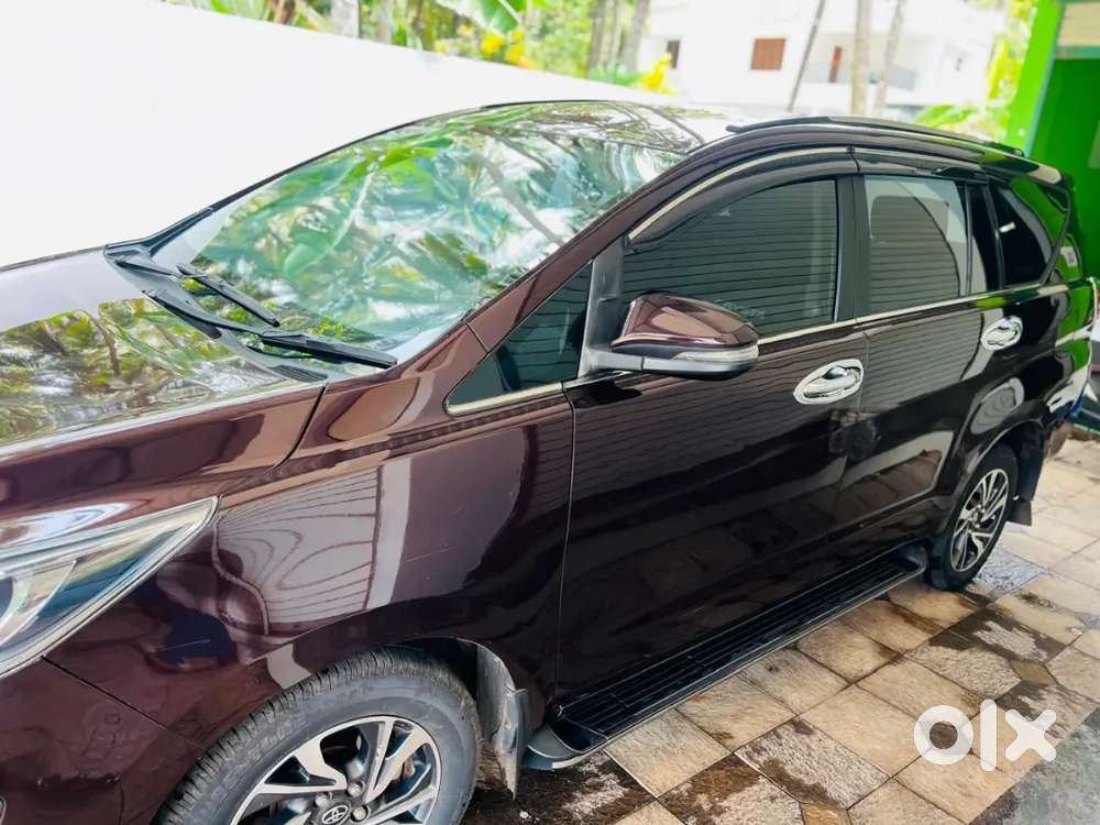 Toyota Innova Crysta 2021